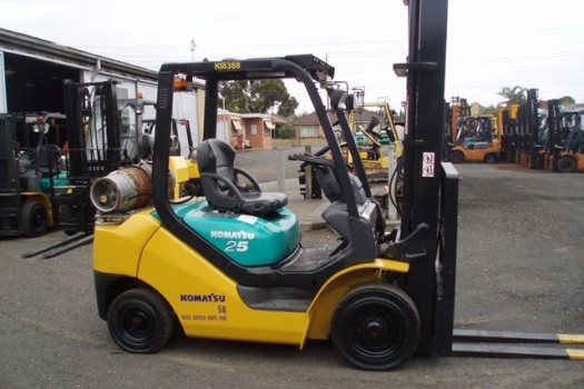 Komatsu FG25HT-16 Forklift for Sale