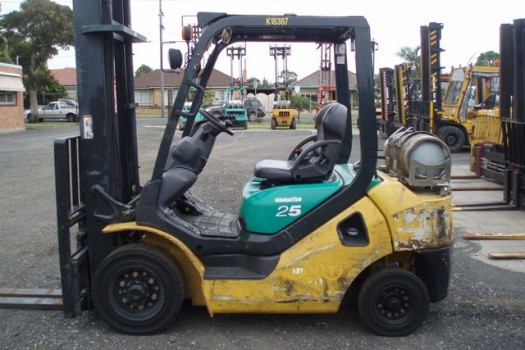 Komatsu FG25HT-16 Forklift for Sale