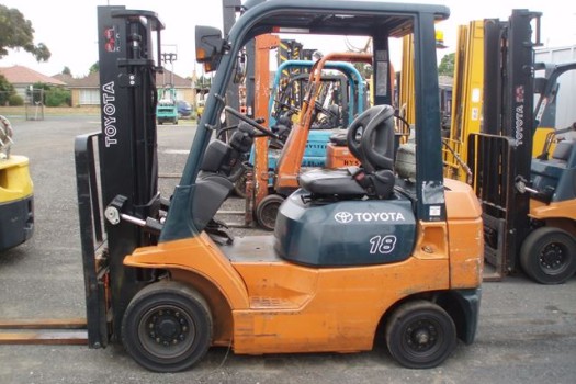 Toyota 42-7FG18 forklift for sale